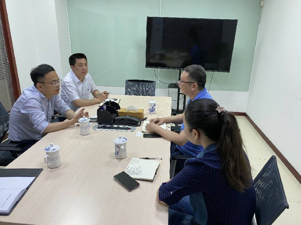 无锡市工信局领导来大发-dafa(中国)一站式服务官方网站科技开展“三联三解”活动